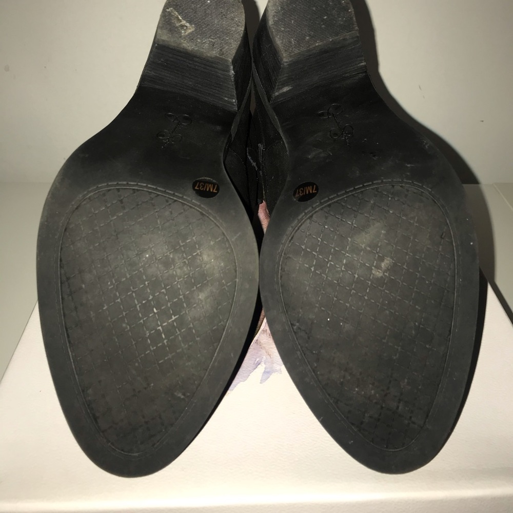 Booties - Picture 4 of 4
